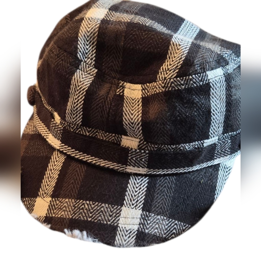 Angela William Beret Hat Black and White